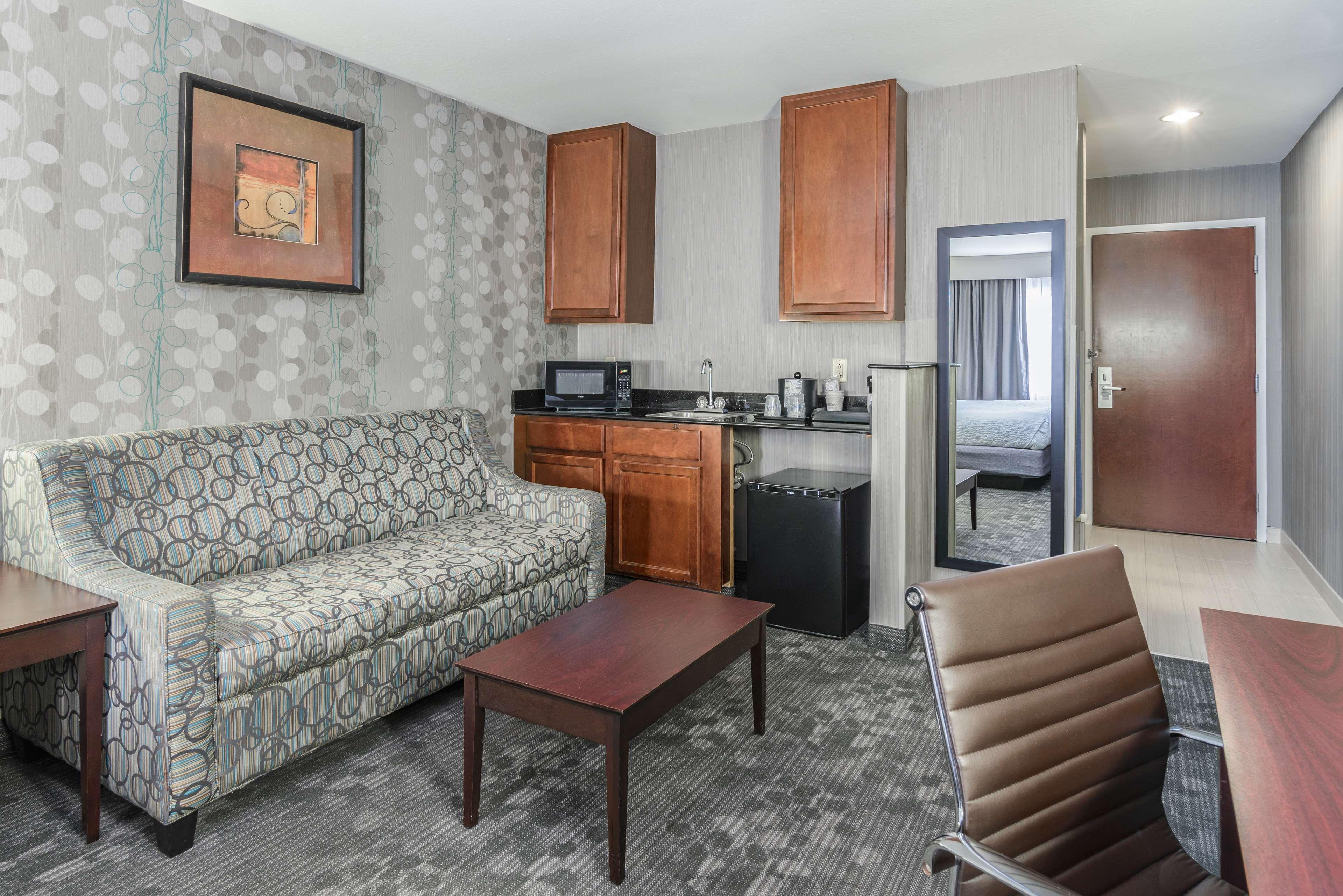 Best Western Concord Inn And Suites Esterno foto